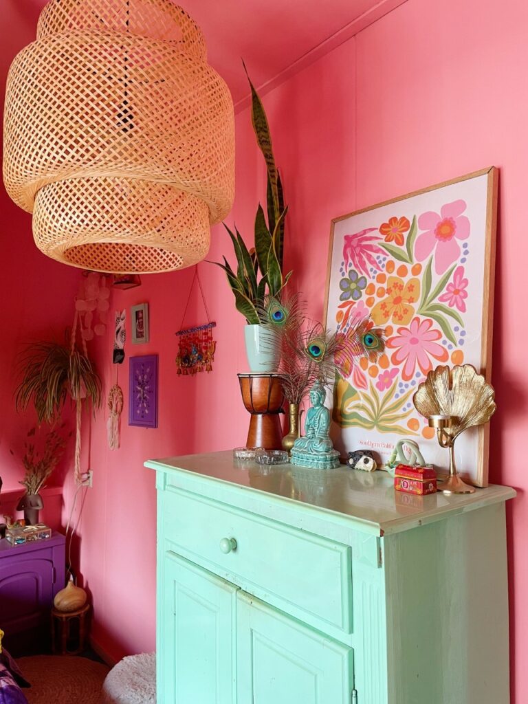 roze-slaapkamer-binnenkijken-vintage