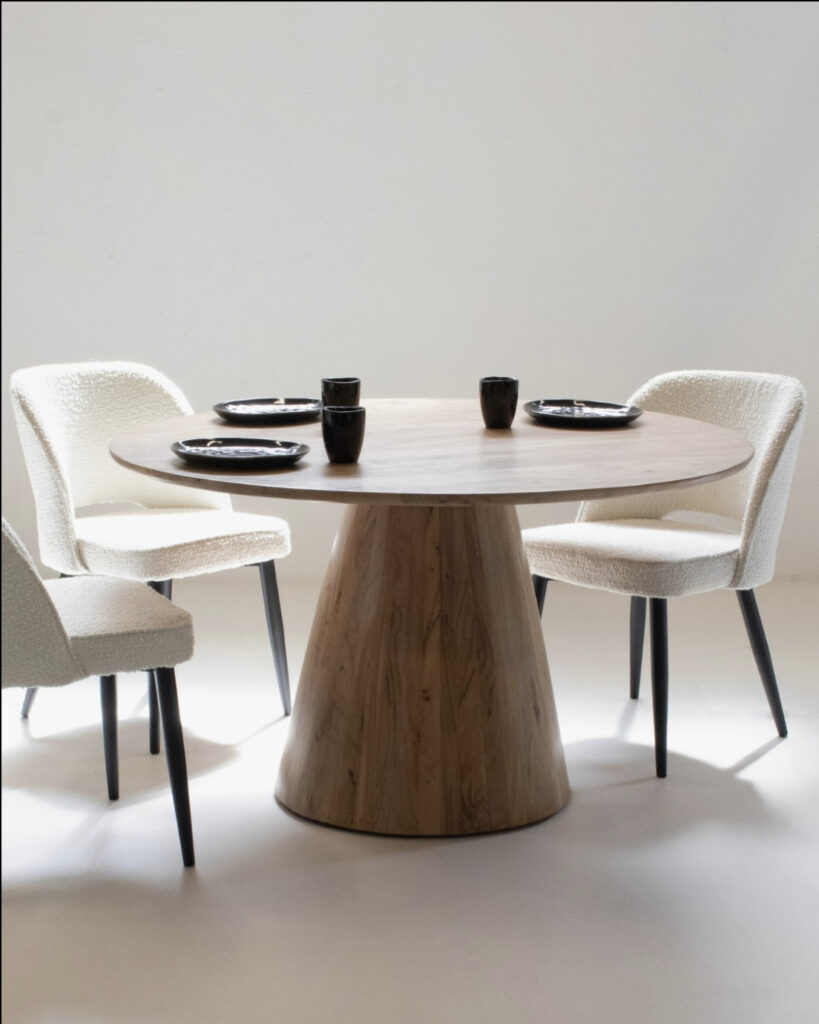 ronde houten tafel
